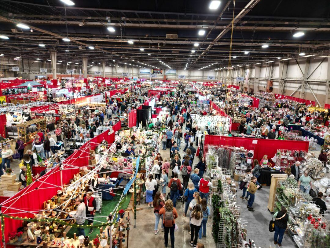 Guide to Central PA’s 2024 Holiday Markets